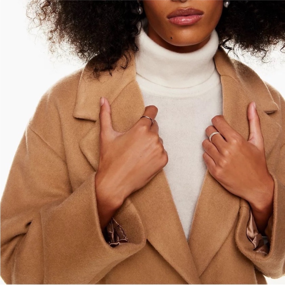 Aritzia The Only Mid Coat - Picture 4 of 9